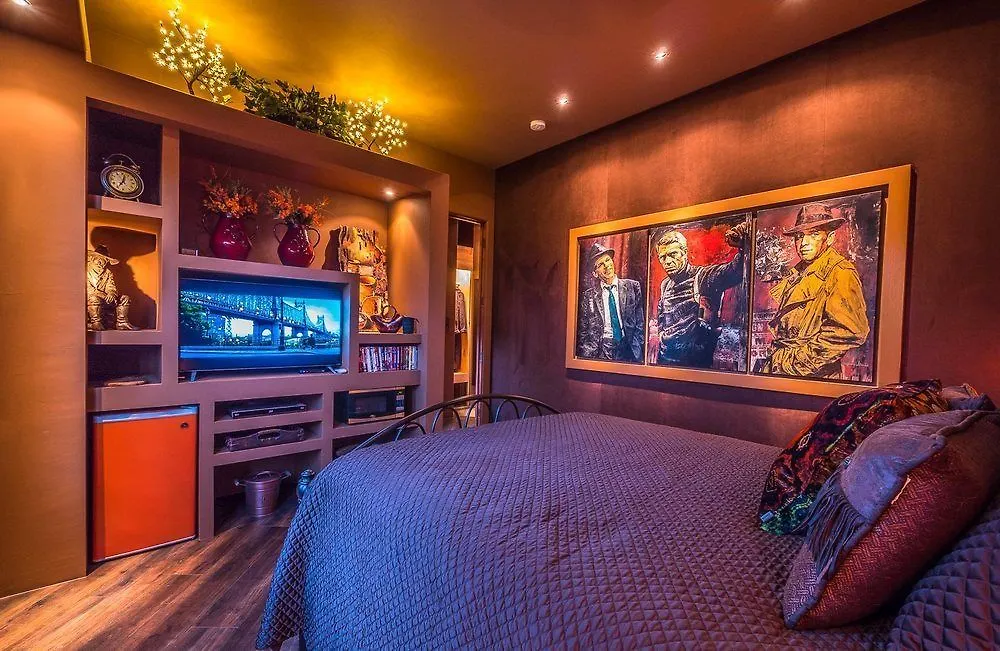 Four Peaks B And B Romantic Getaway-1